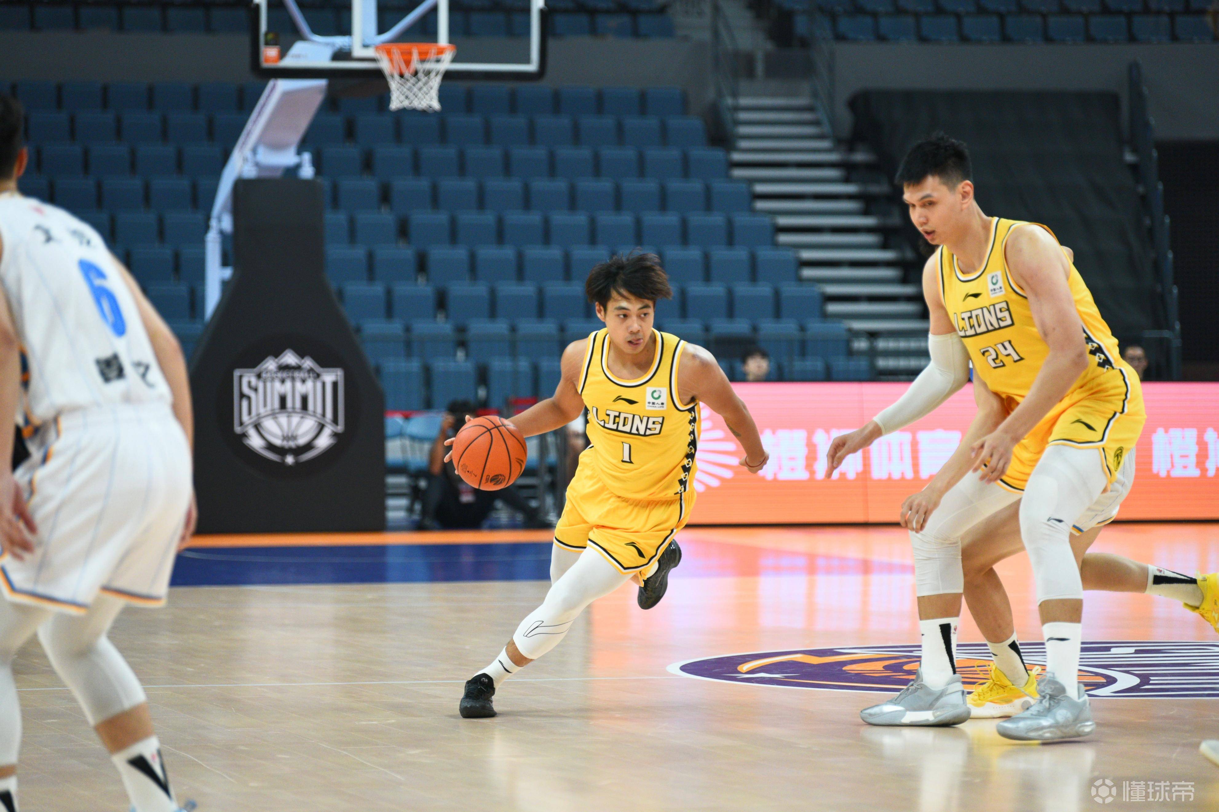 转会期亚冠焦点战；广厦男篮外线爆发；媒体盛赞；心理建设被强调(亚冠回放全场录像)