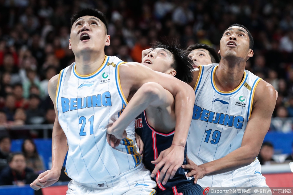 感觉自己是巨星歌词 感觉自己是巨星歌词