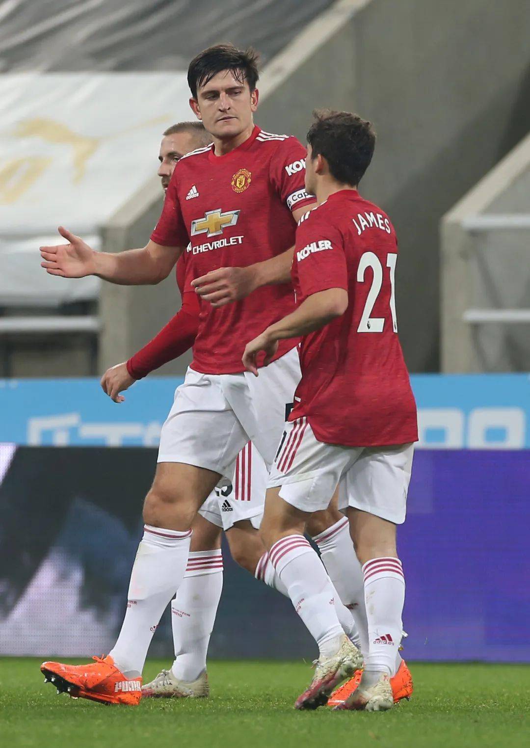 转会期突围战来临，亚特兰大围绕社区盾再遭质疑，球迷炸锅，临场指挥获称赞