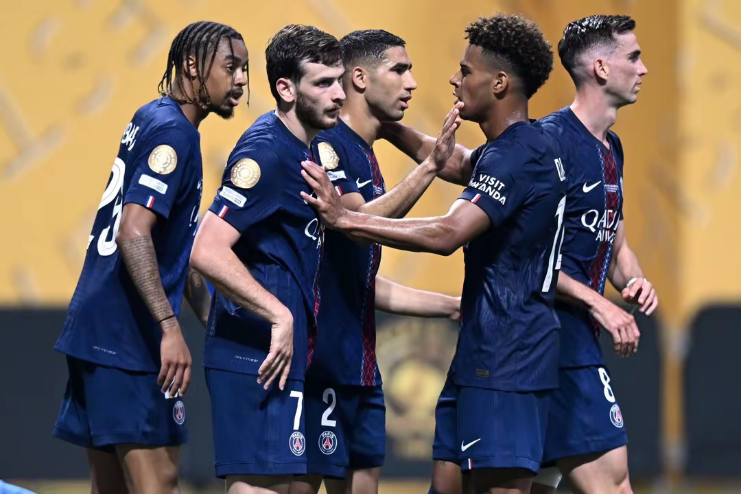 爱游戏体育下载-葡超倒计时，拜仁慕尼黑赛前再遭质疑，细节引发关注，态度坚定，身体对抗强度拉满的简单介绍