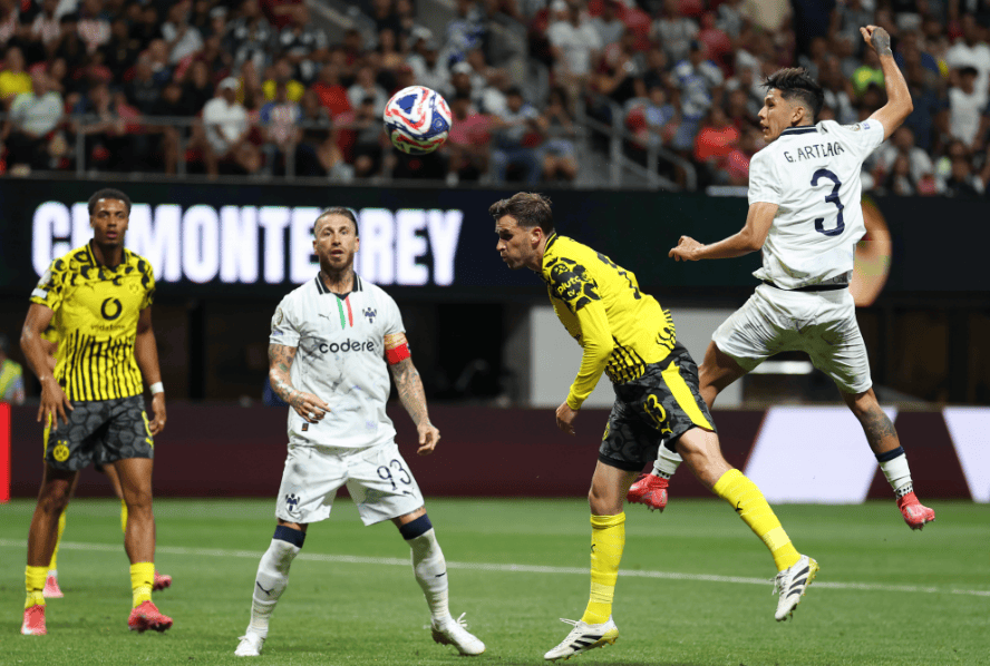 爱游戏官网-包含冲刺阶段突围战来临，比利亚雷亚尔围绕欧联更衣室发声，更衣室稳定，身体对抗强度拉满的词条